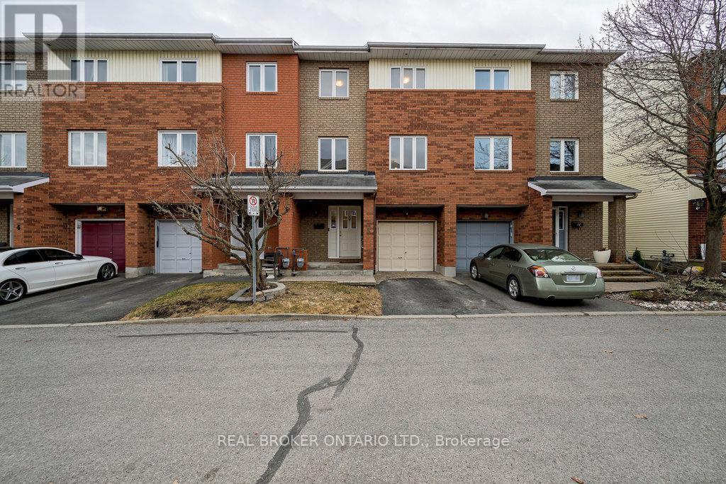 8 DRAYTON, Ottawa, Ontario