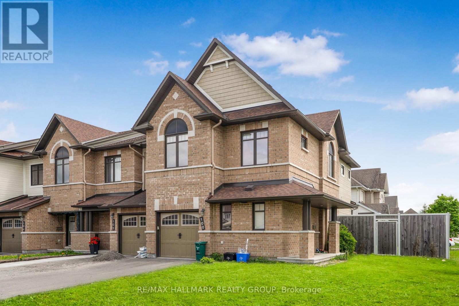 100 LERTA WAY, Ottawa, Ontario