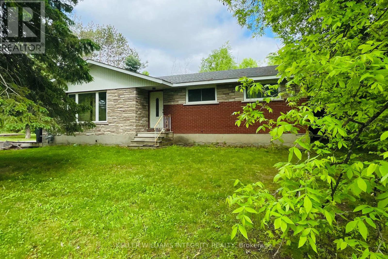 6330 ROTHBOURNE ROAD, Ottawa, Ontario