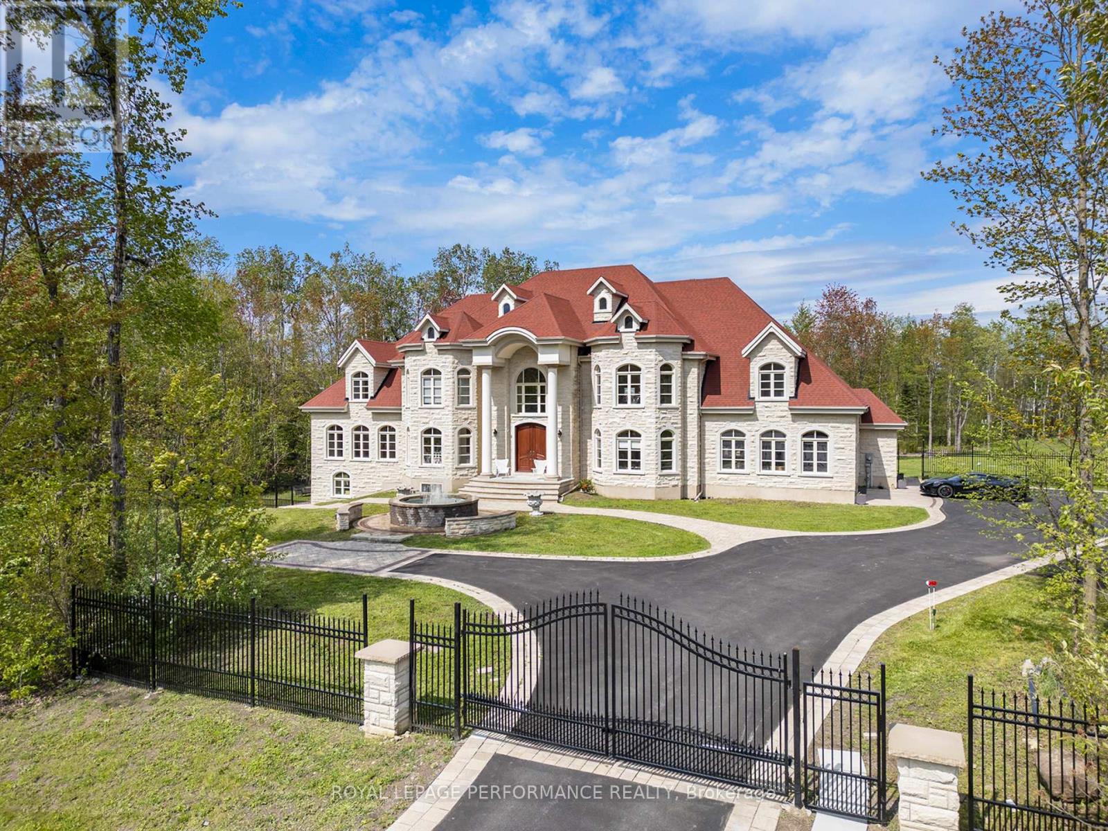 1413 BLACKHORSE COURT, Ottawa, Ontario