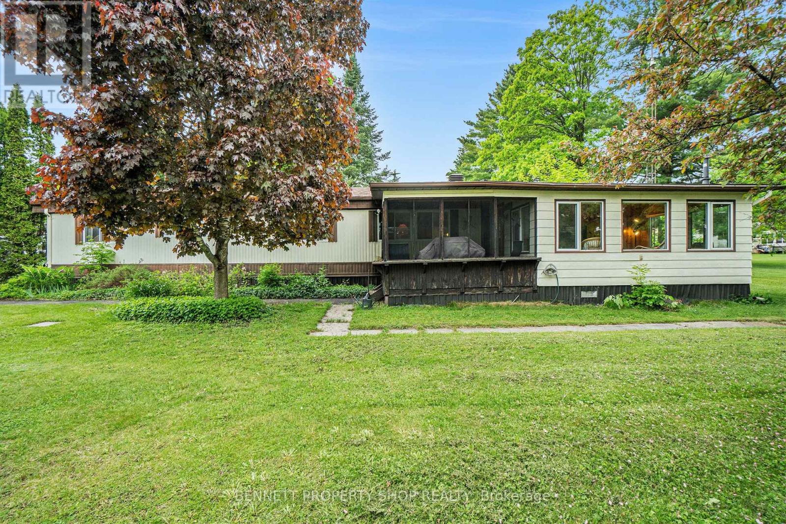 36 WOODSIDE LANE, McNab/Braeside, Ontario