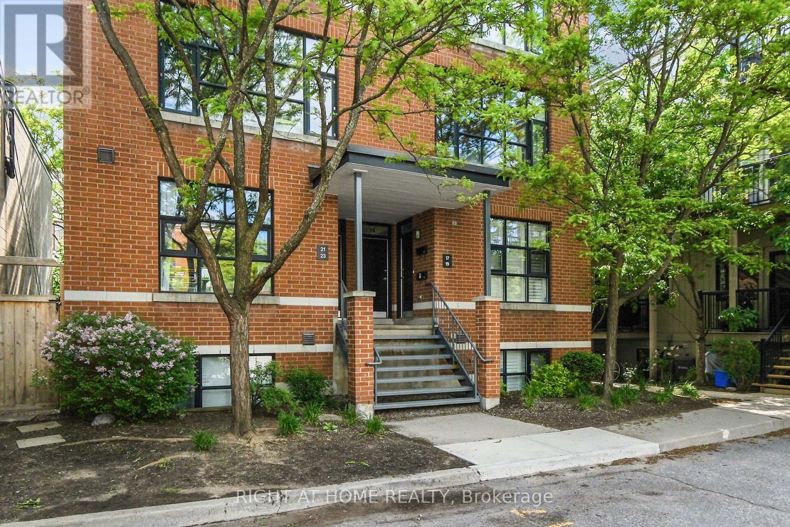 19 TUSCAN PRIVATE, Ottawa, Ontario