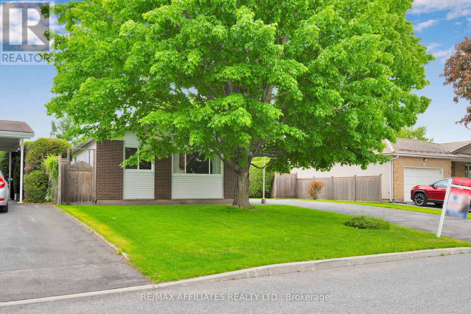 140 POST ROAD, Ottawa, Ontario