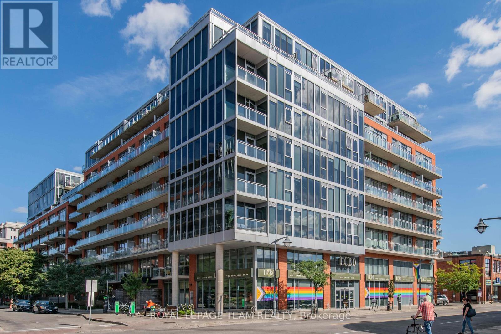 360 MCLEOD STREET, Ottawa, Ontario