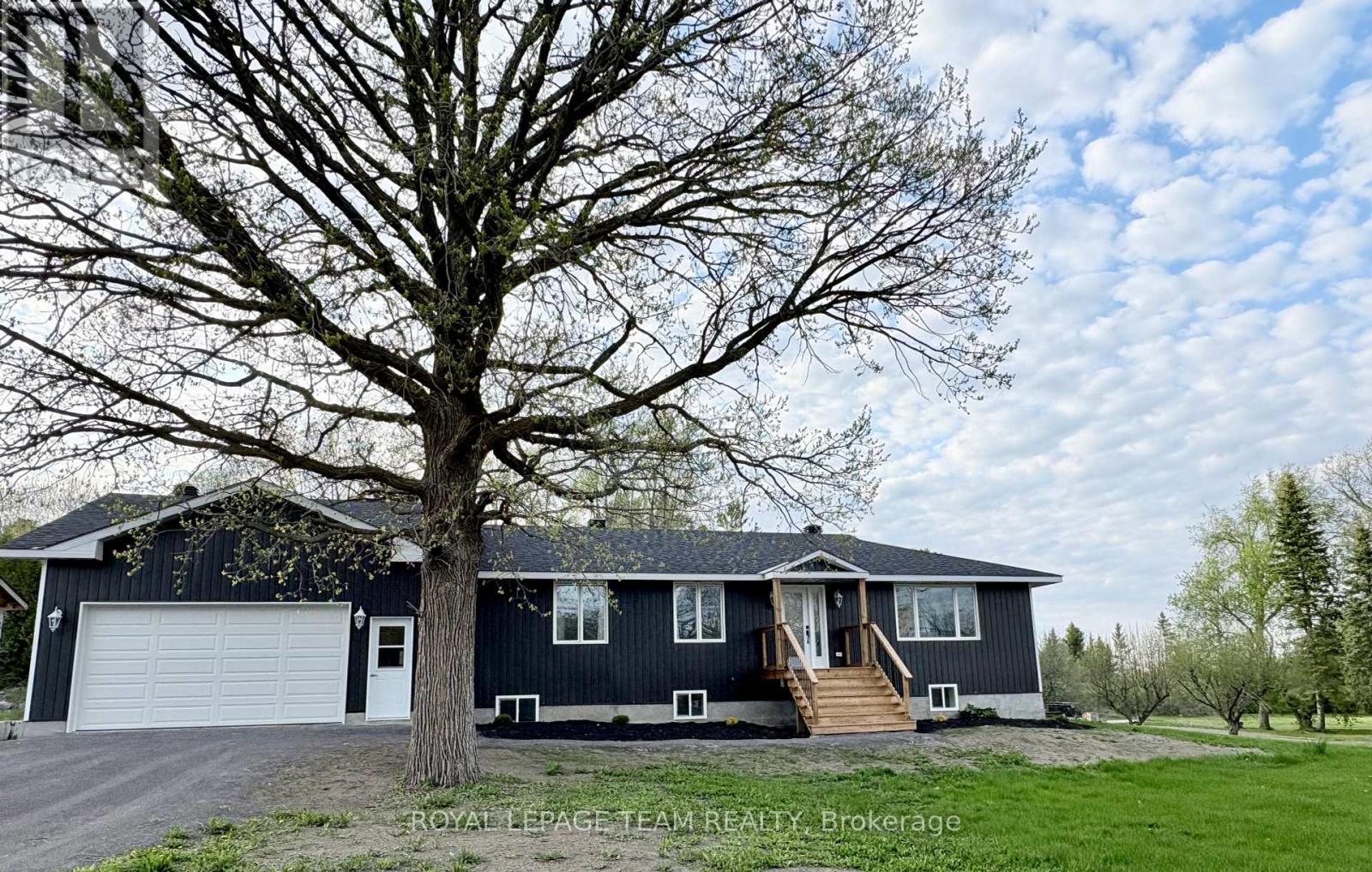 164 PINEGROVE ROAD, McNab/Braeside, Ontario