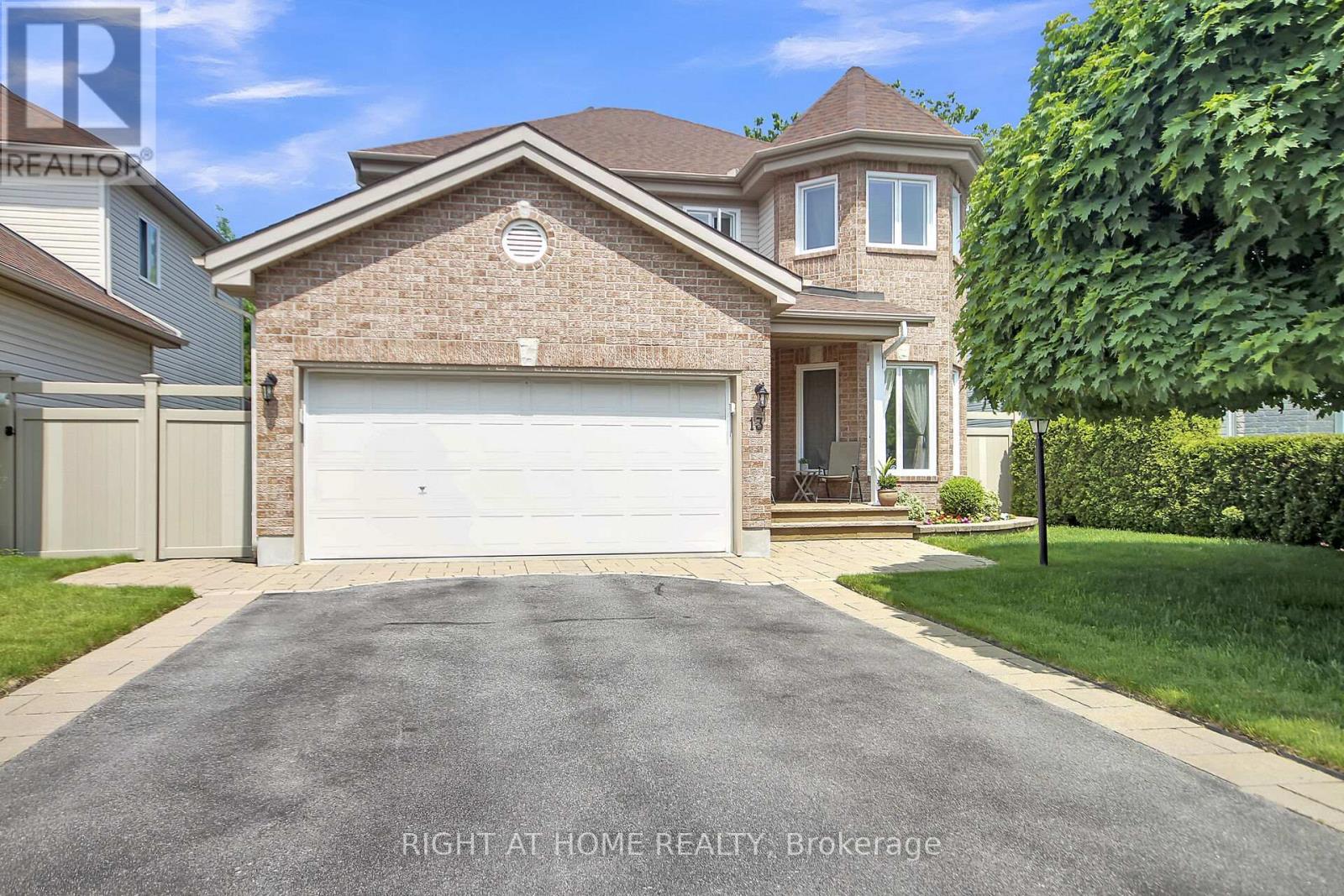 13 SIROCCO CRESCENT, Ottawa, Ontario