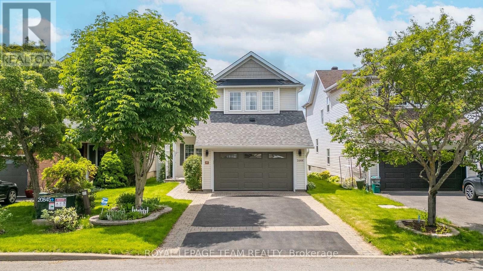 1644 AGATHA STREET, Ottawa, Ontario