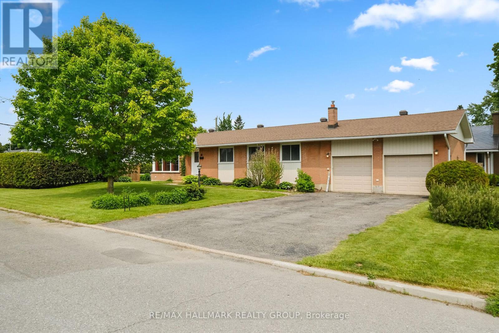 21 GARY AVENUE, Ottawa, Ontario