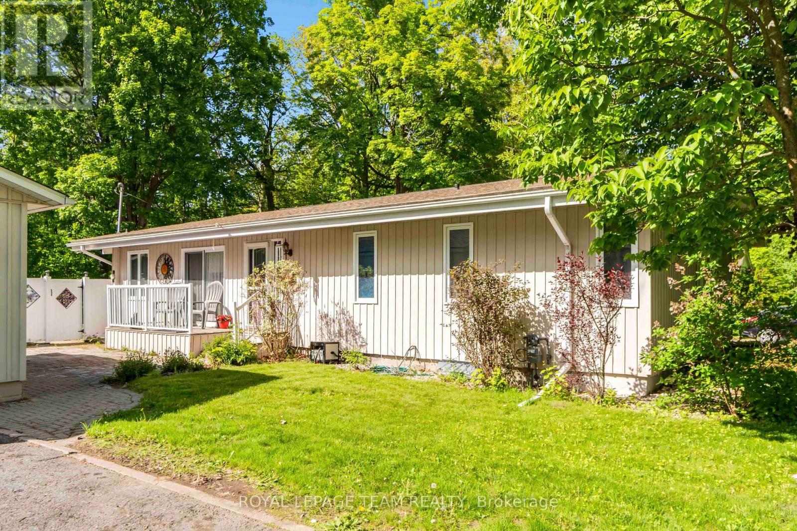 121 PEACOCK CRESCENT, Mississippi Mills, Ontario