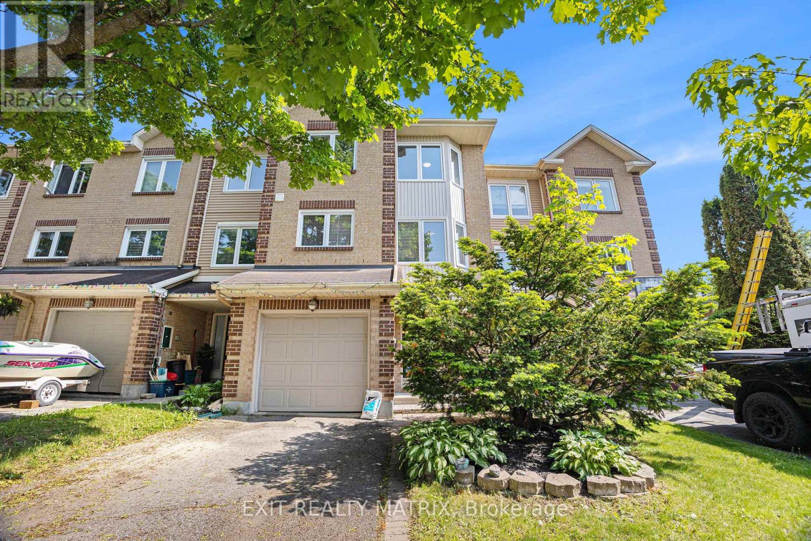 23 WEYBRIDGE DRIVE, Ottawa, Ontario