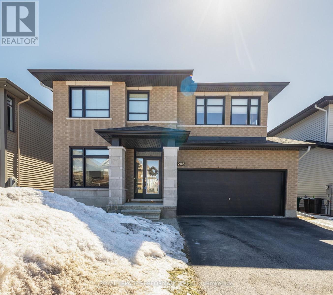 205 SHINLEAF CRESCENT, Ottawa, Ontario