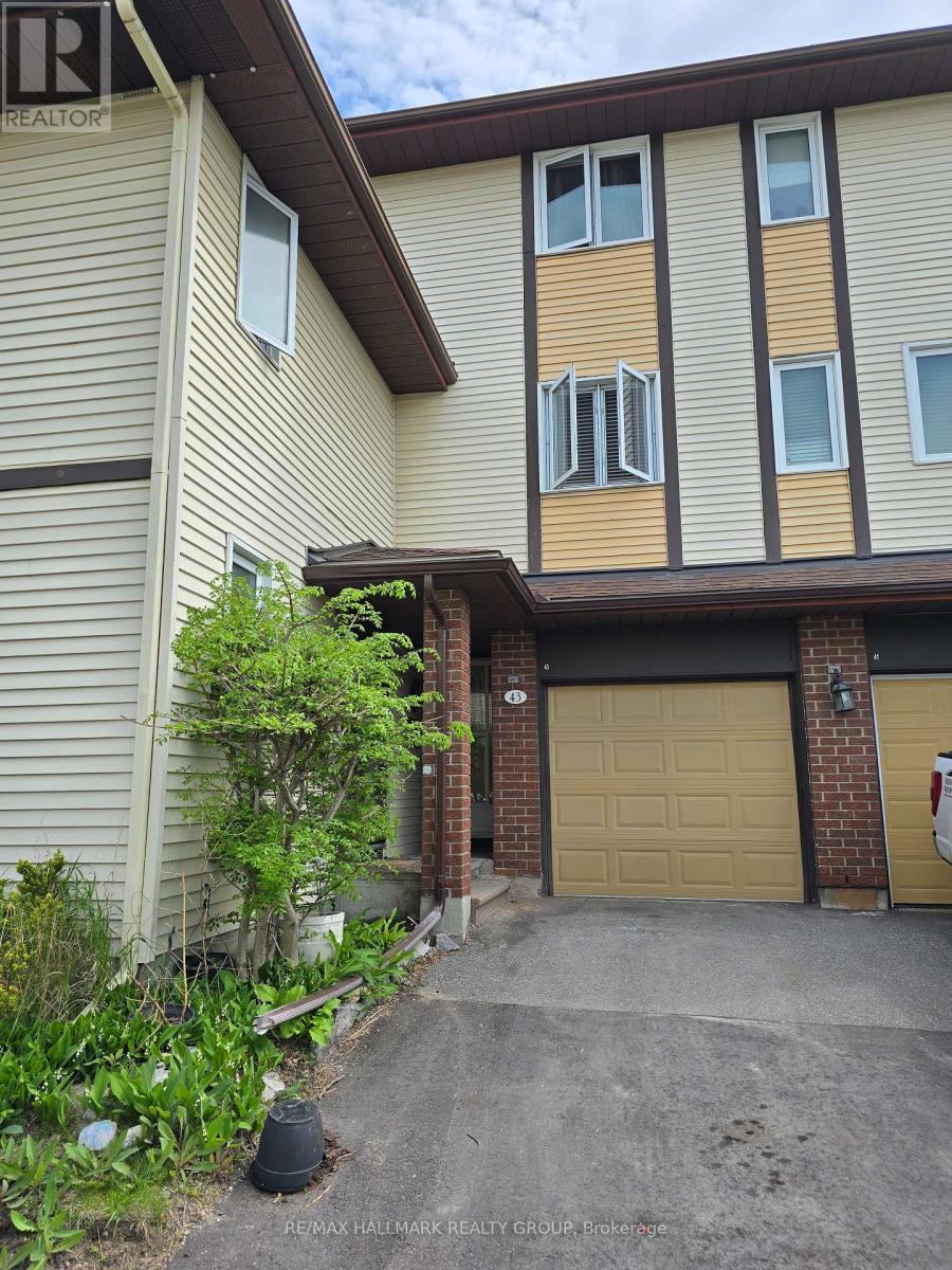 51 - 43 HAXBY PRIVATE, Ottawa, Ontario