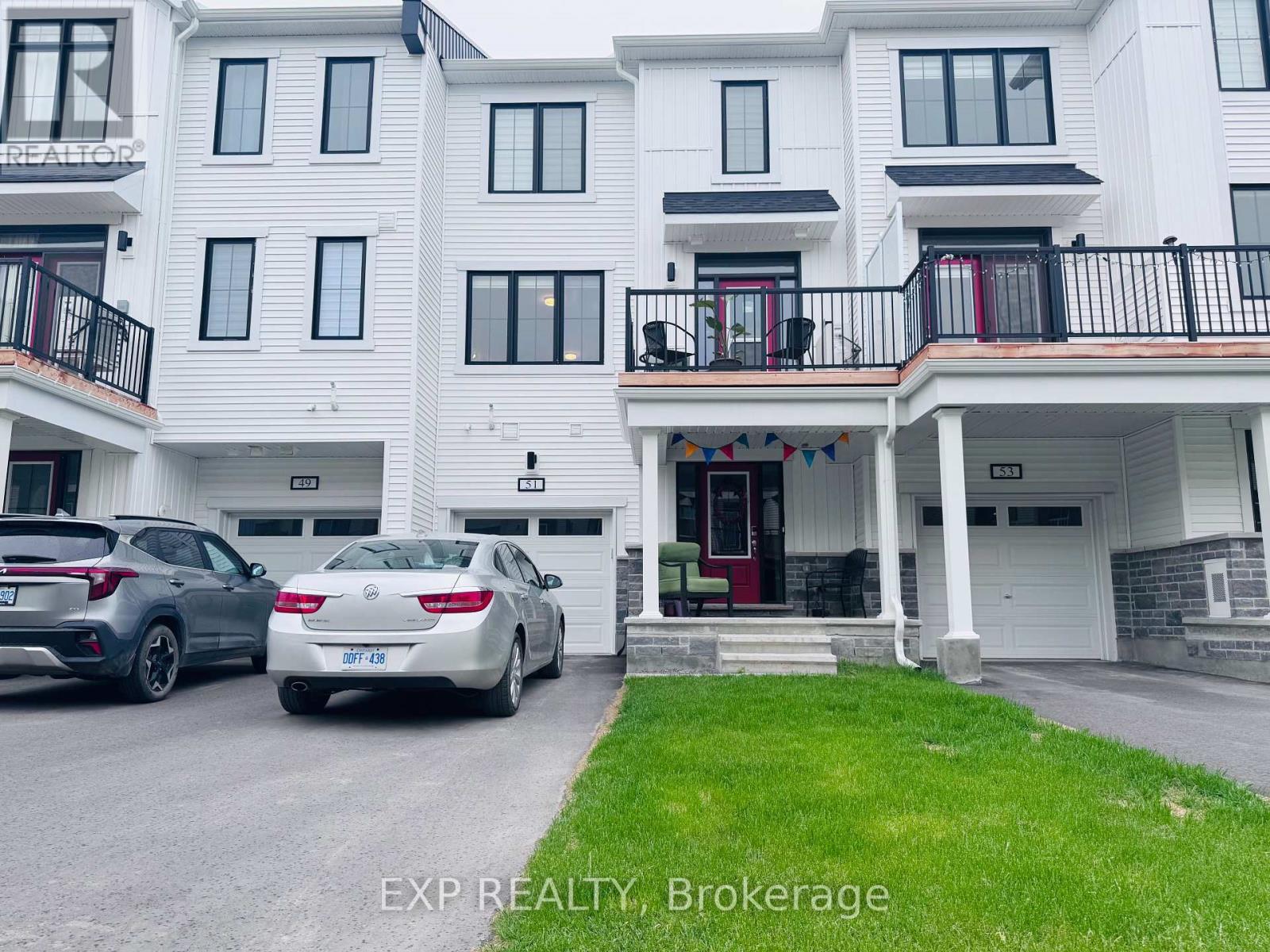 51 STITCH MEWS, Ottawa, Ontario