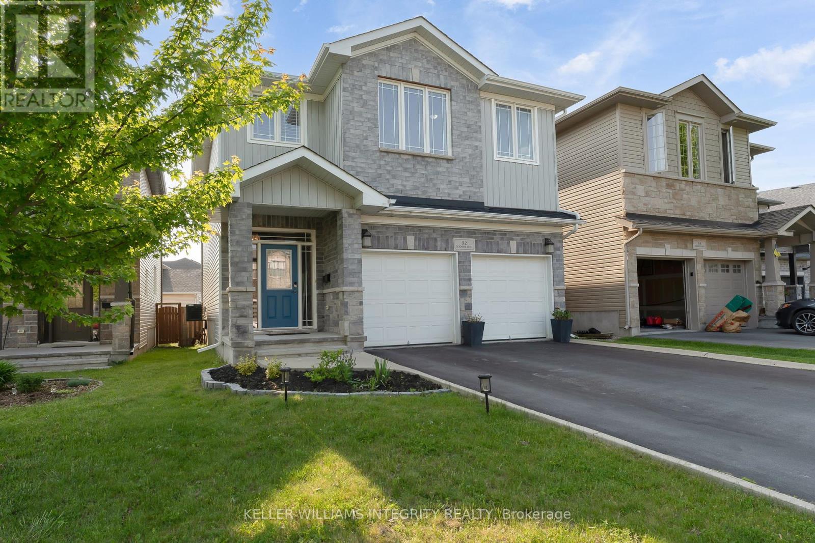 92 SCHOONER DRIVE, Kingston, Ontario