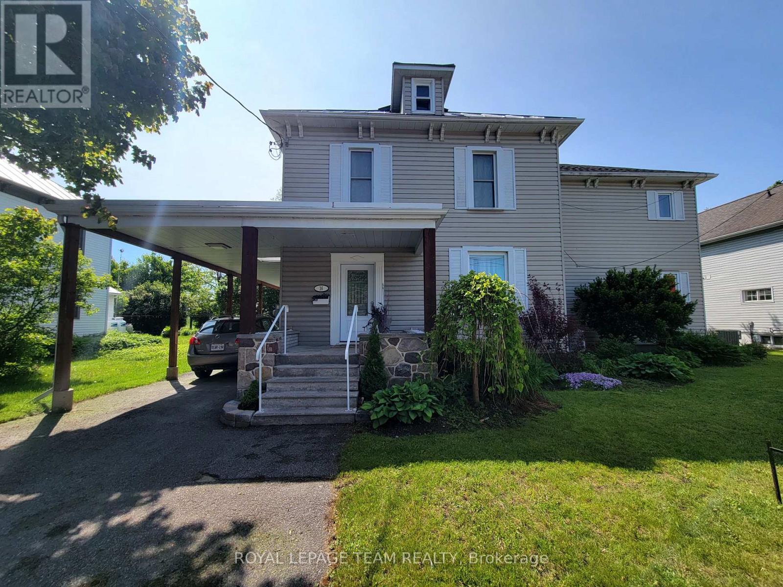 16 PETER STREET S, North Glengarry, Ontario