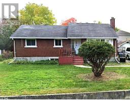 176 OAKRIDGE BOULEVARD, Ottawa, Ontario