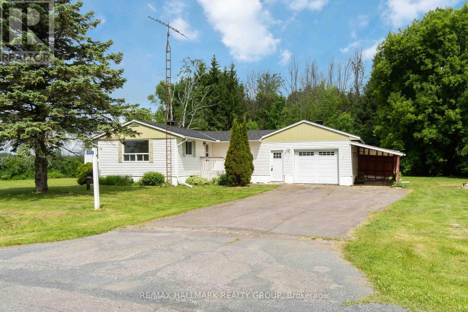 10913 STAMPVILLE ROAD, South Dundas, Ontario