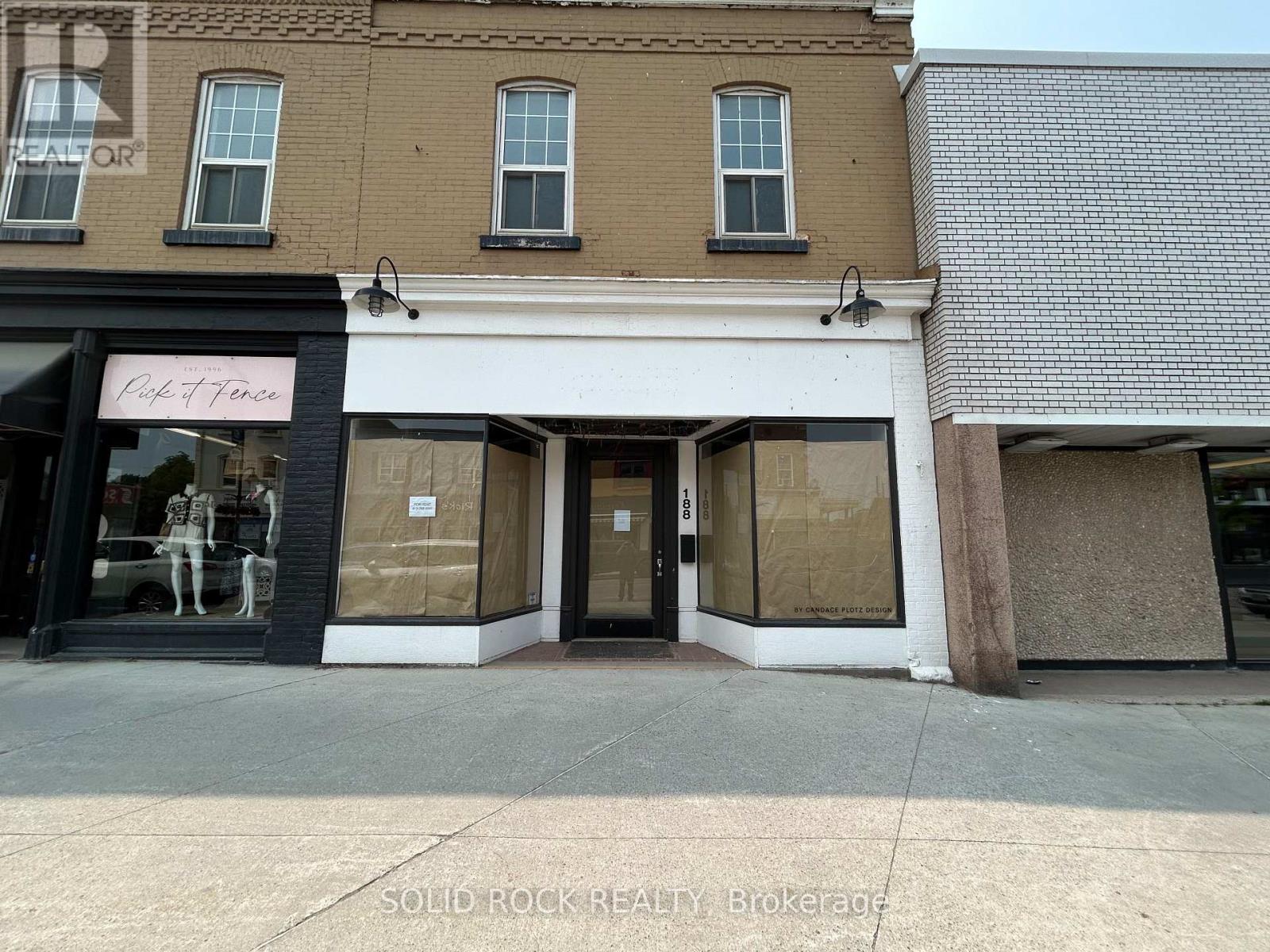 188 RAGLAN STREET S, Renfrew, Ontario