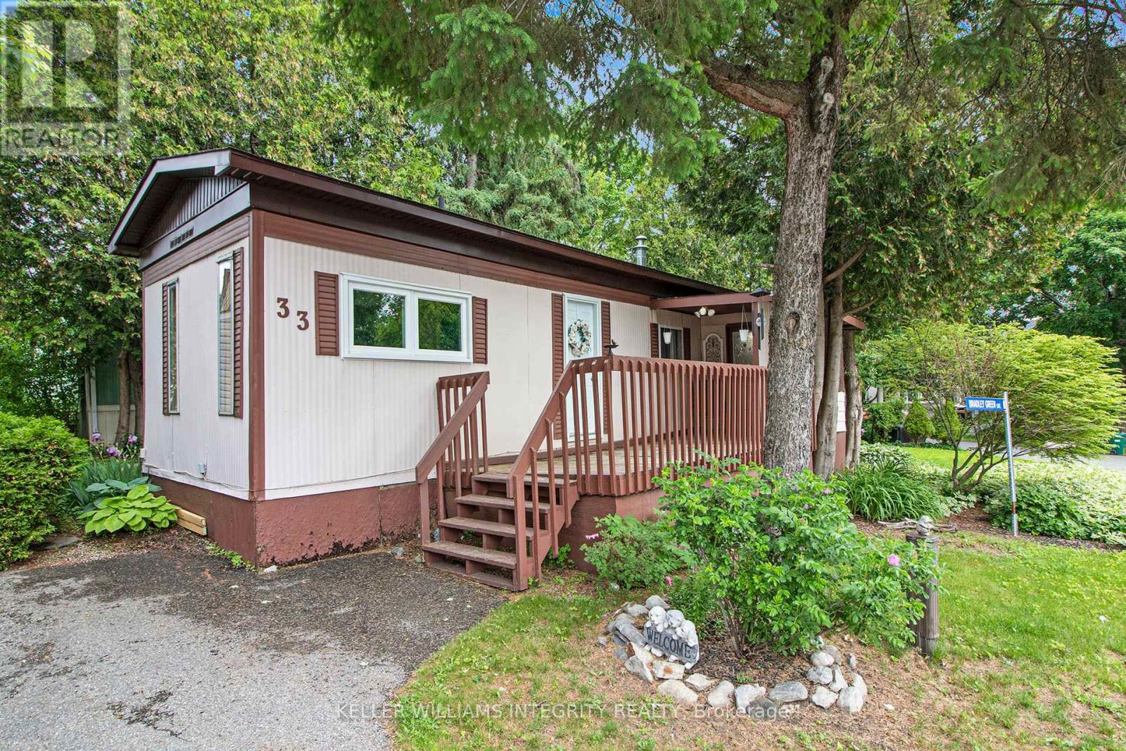 33 BRADLEY GREEN COURT, Ottawa, Ontario