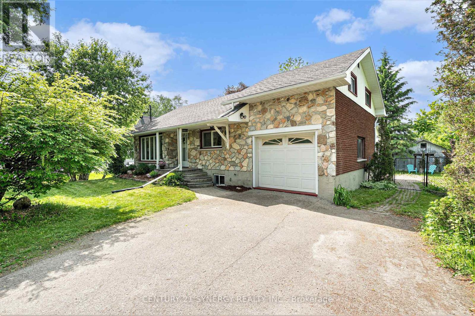 7412 ROGER STEVENS DRIVE, Montague, Ontario