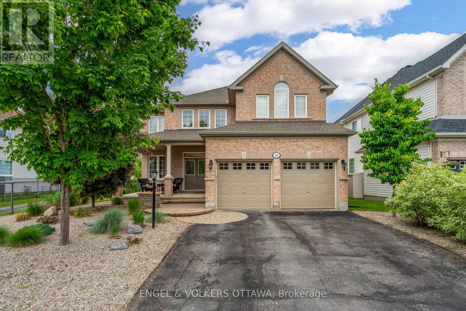 94 RIVERSTONE DRIVE, Ottawa, Ontario