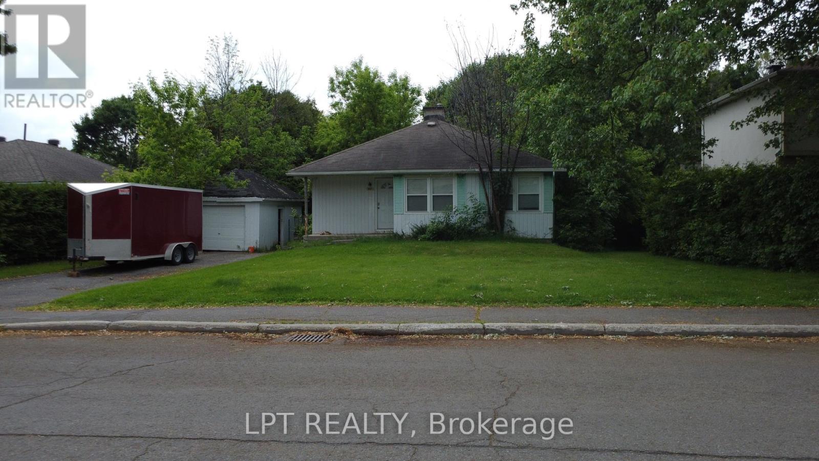 868 MOUNTAINVIEW AVENUE, Ottawa, Ontario