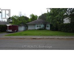 868 MOUNTAINVIEW AVENUE, Ottawa, Ontario