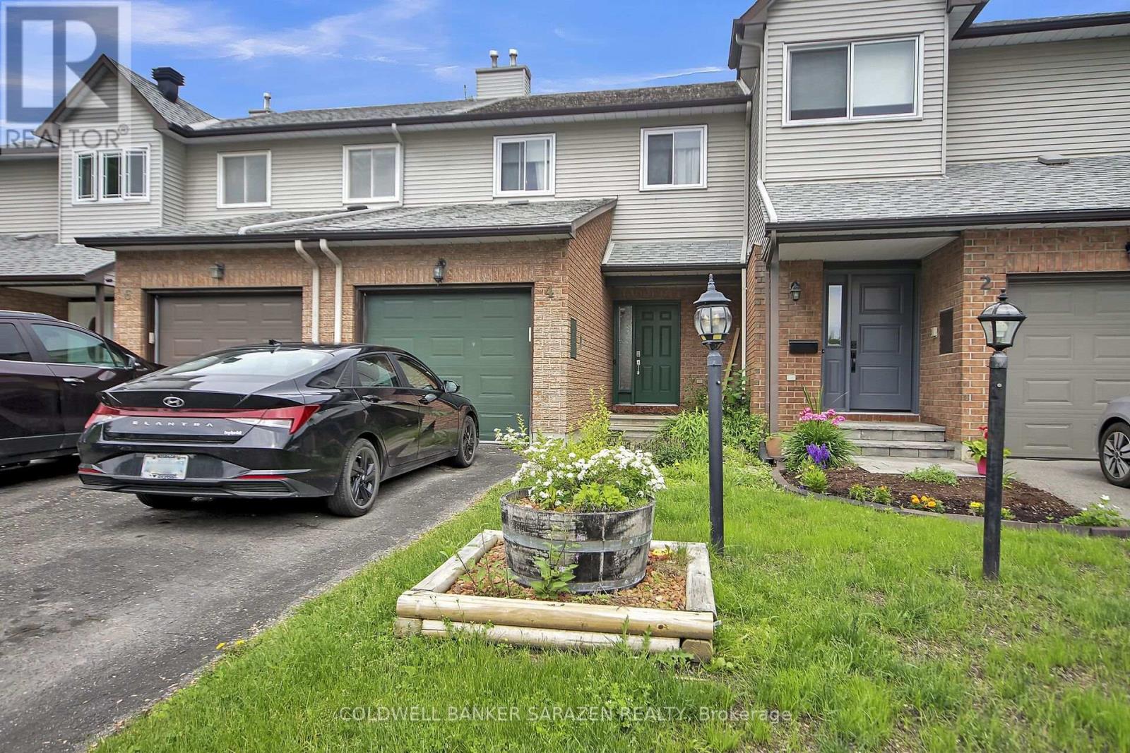 4 ARMADALE CRESCENT, Ottawa, Ontario