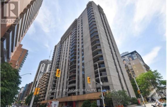 2006 - 470 LAURIER AVENUE W, Ottawa, Ontario