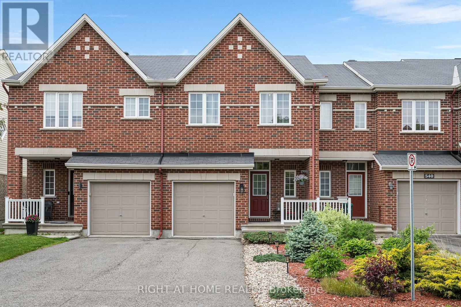 538 REMNOR AVENUE, Ottawa, Ontario