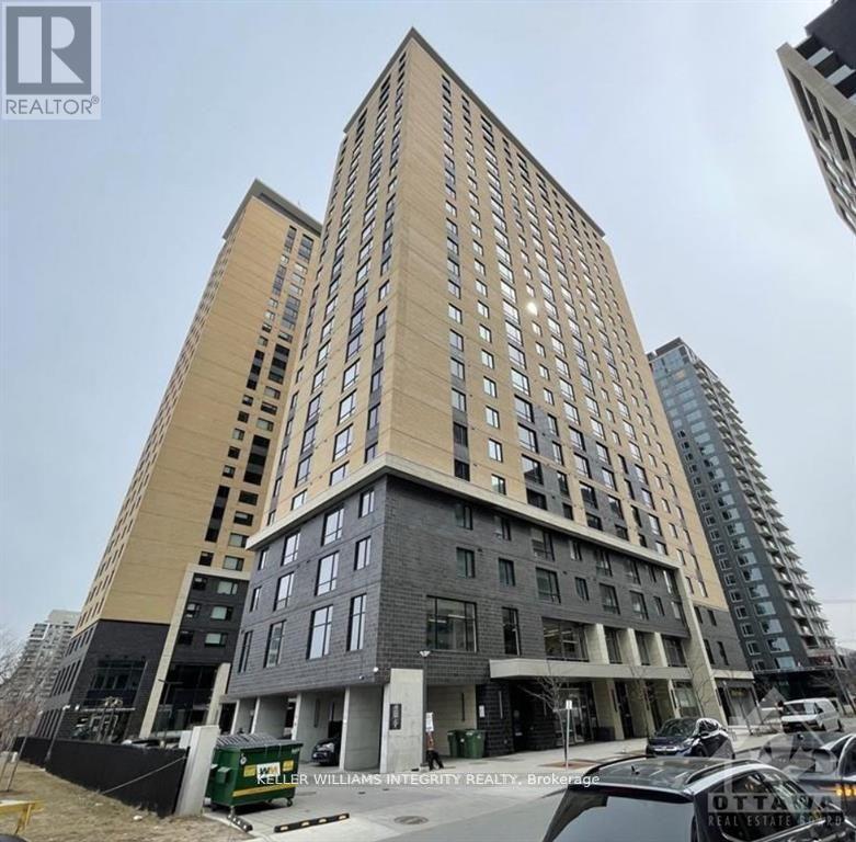 2318 - 105 CHAMPAGNE AVENUE, Ottawa, Ontario