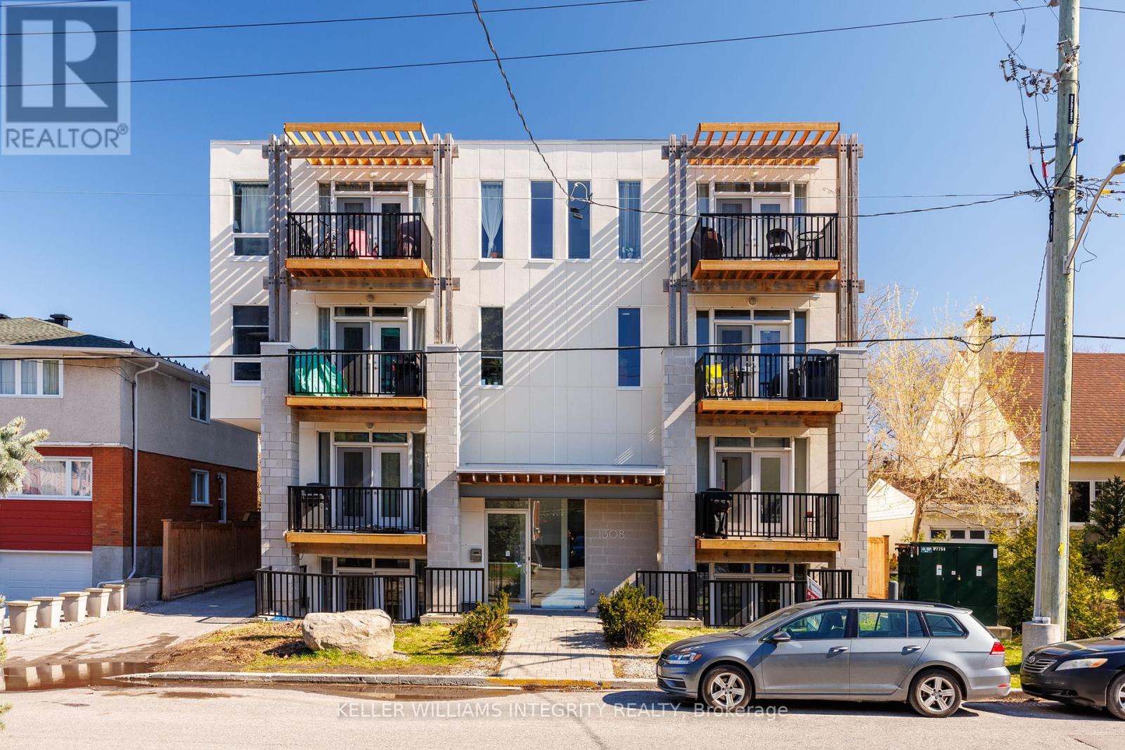 202 - 1308 THAMES STREET, Ottawa, Ontario