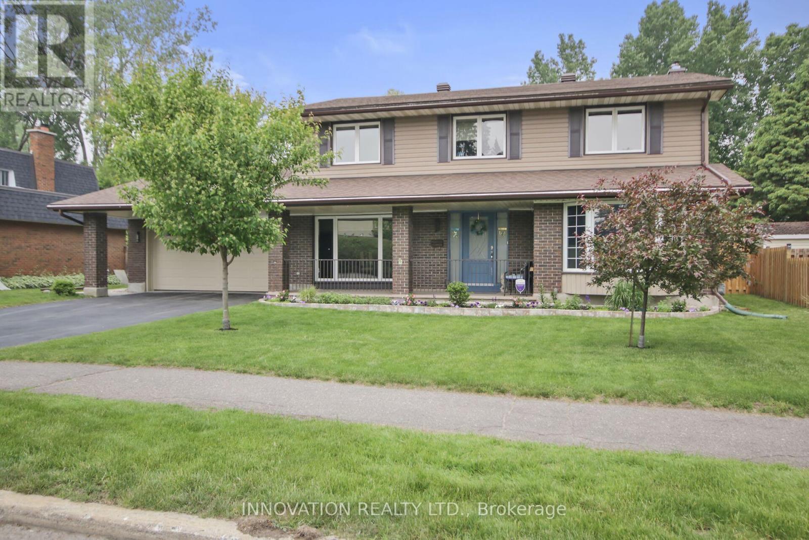 955 PLANTE DRIVE, Ottawa, Ontario