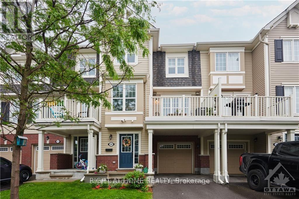 593 FOXLIGHT CIRCLE, Ottawa, Ontario