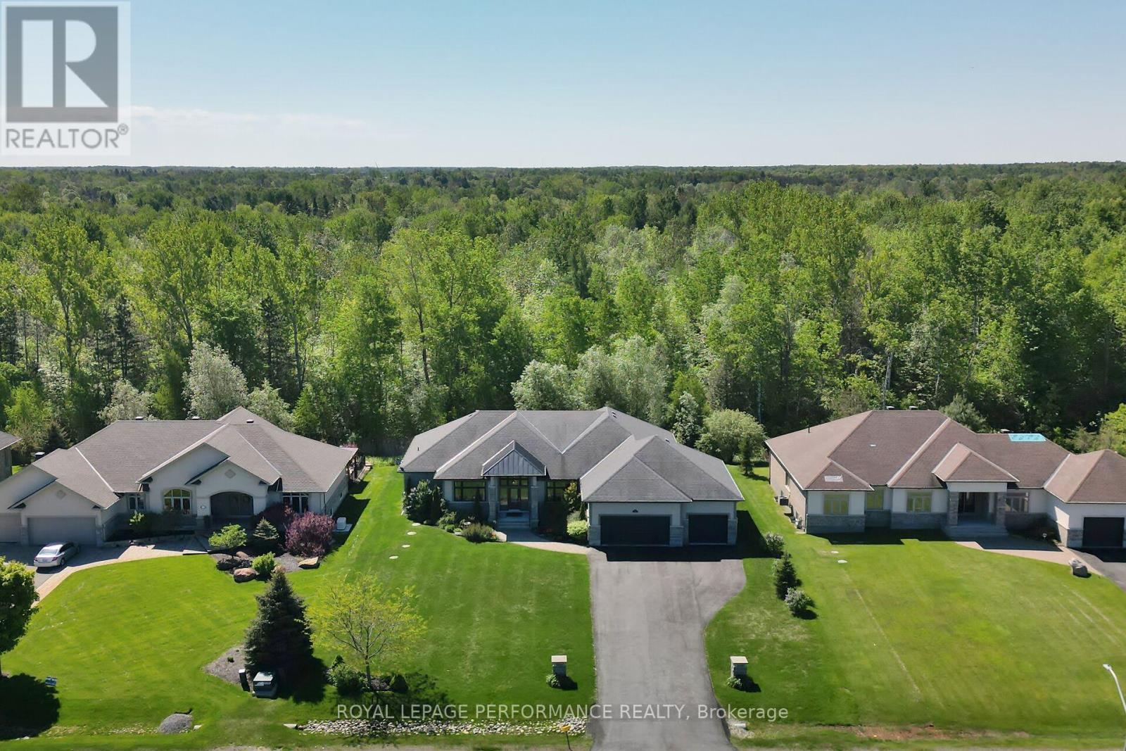 7412 BLUE WATER CRESCENT, Ottawa, Ontario