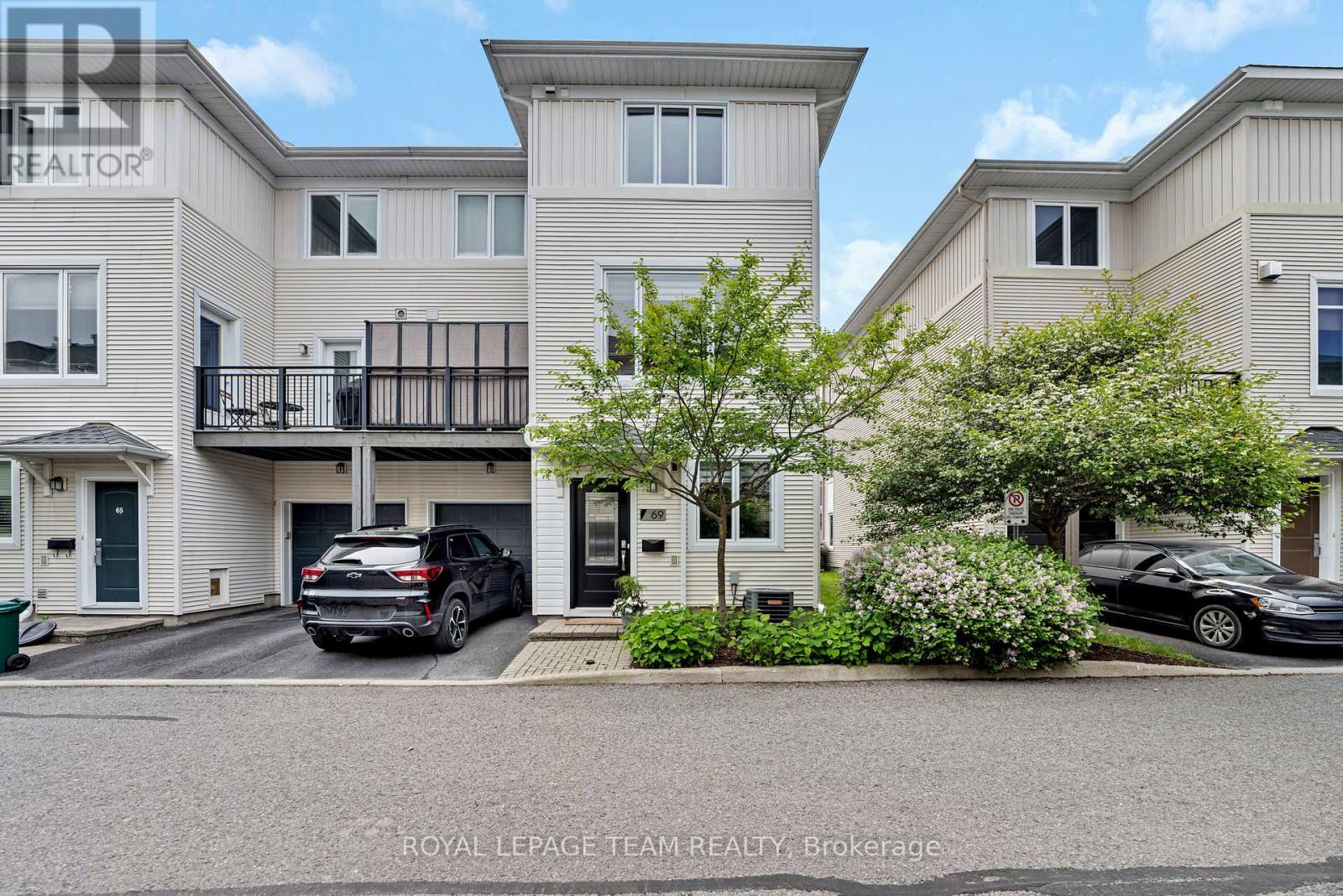 69 SONGBIRD PRIVATE, Ottawa, Ontario