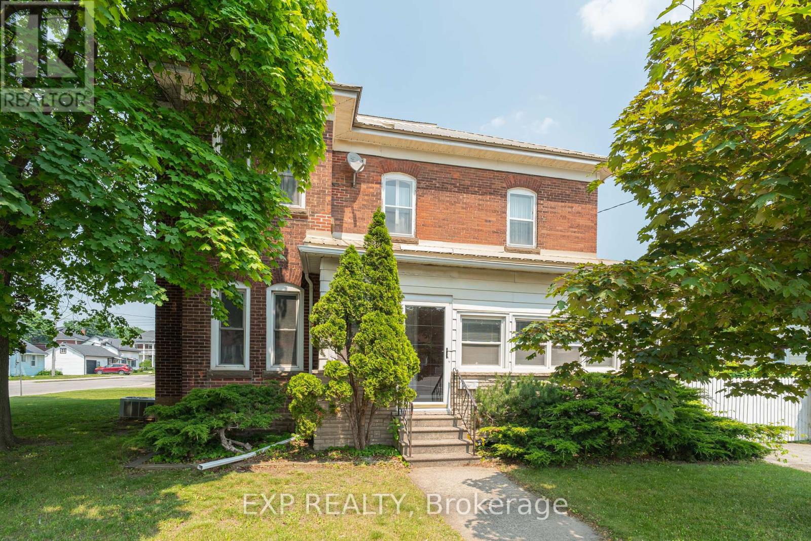 53 ELMSLEY STREET N, Smiths Falls, Ontario