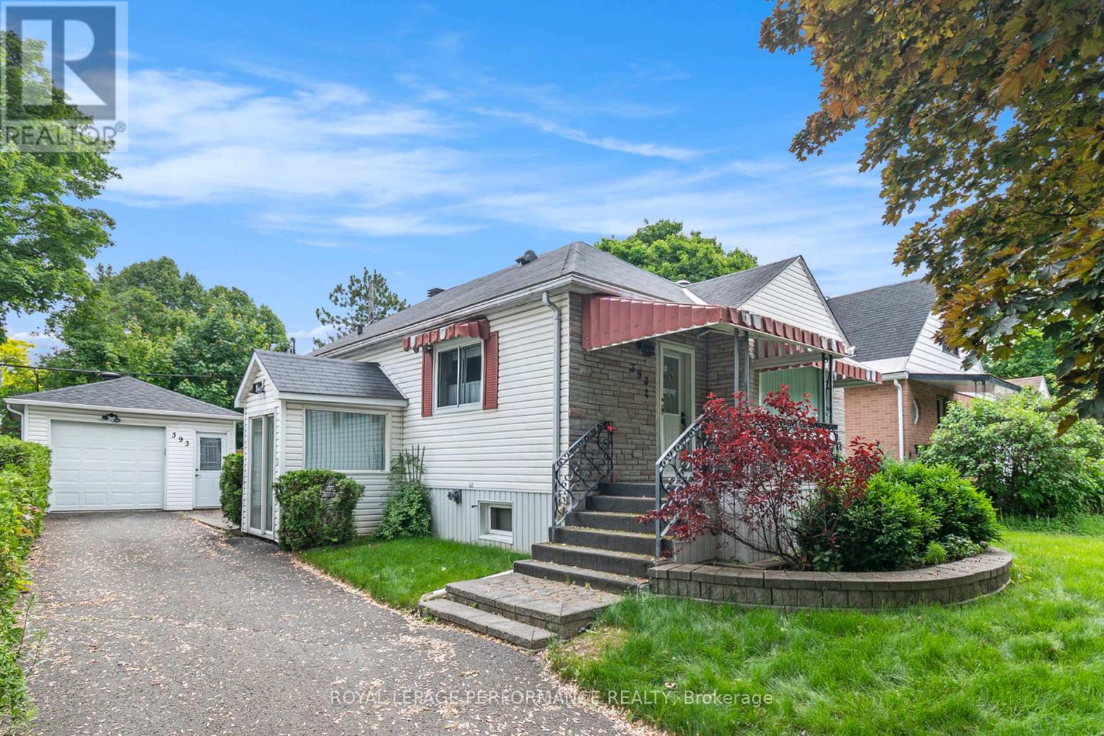 393 ALLEN BOULEVARD, Ottawa, Ontario