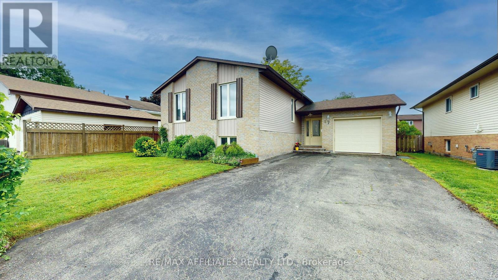 57 CAMBRIDGE CRESCENT, Brockville, Ontario
