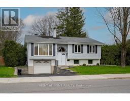 31 ASHGROVE CRESCENT, Ottawa, Ontario