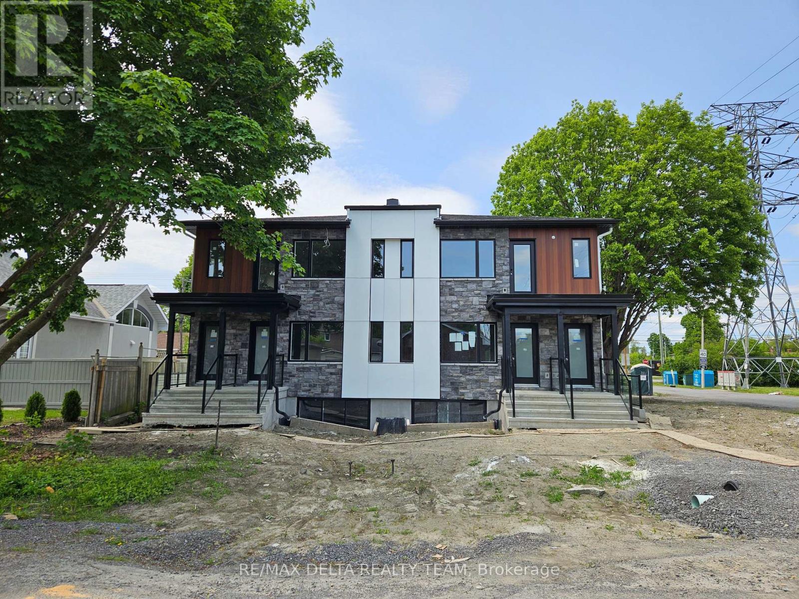 D - 77 GRANTON AVENUE, Ottawa, Ontario