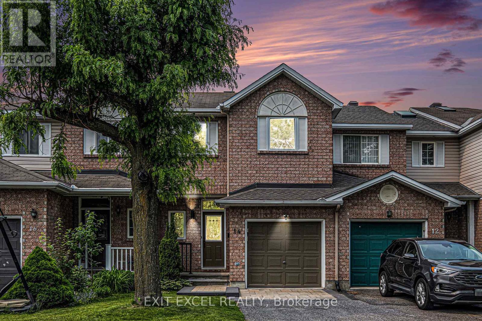 14 GRASSY PLAINS DRIVE, Ottawa, Ontario