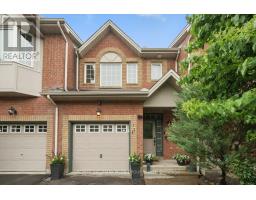 11 GREAT OAK PRIVATE, Ottawa, Ontario