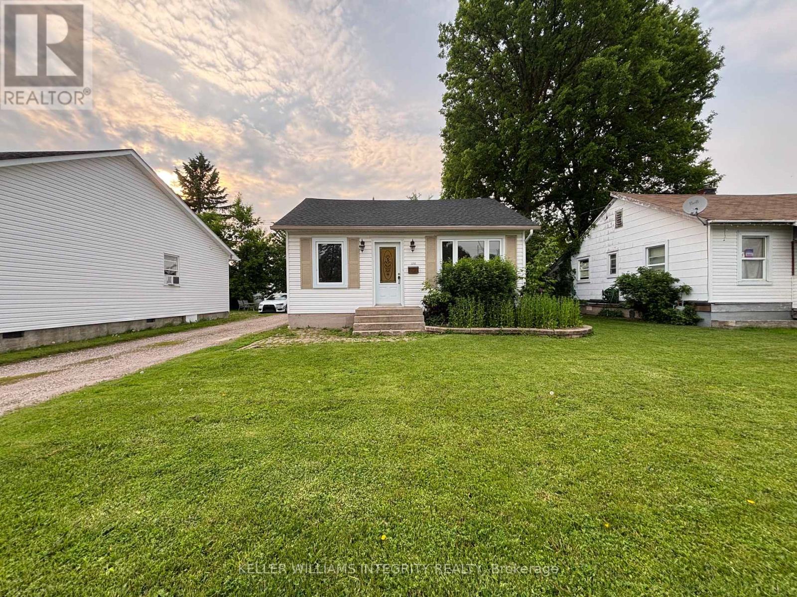 158 CAMERON AVENUE, Renfrew, Ontario
