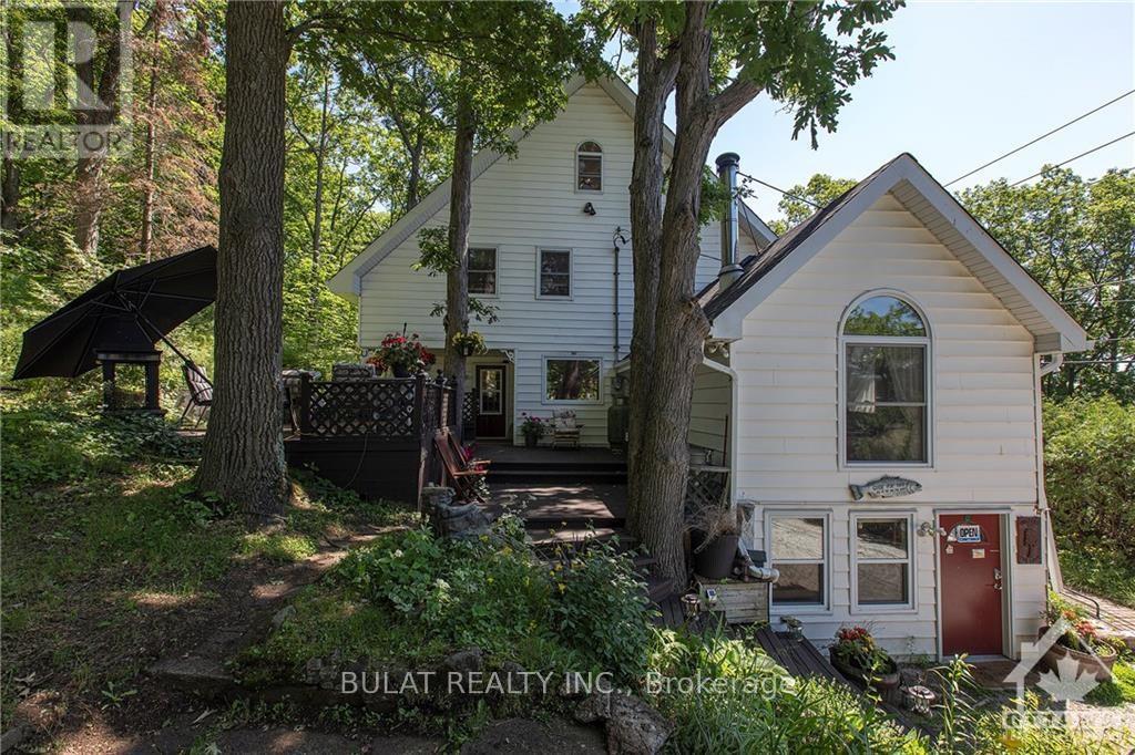 2020 CROW LAKE ROAD, Frontenac, Ontario