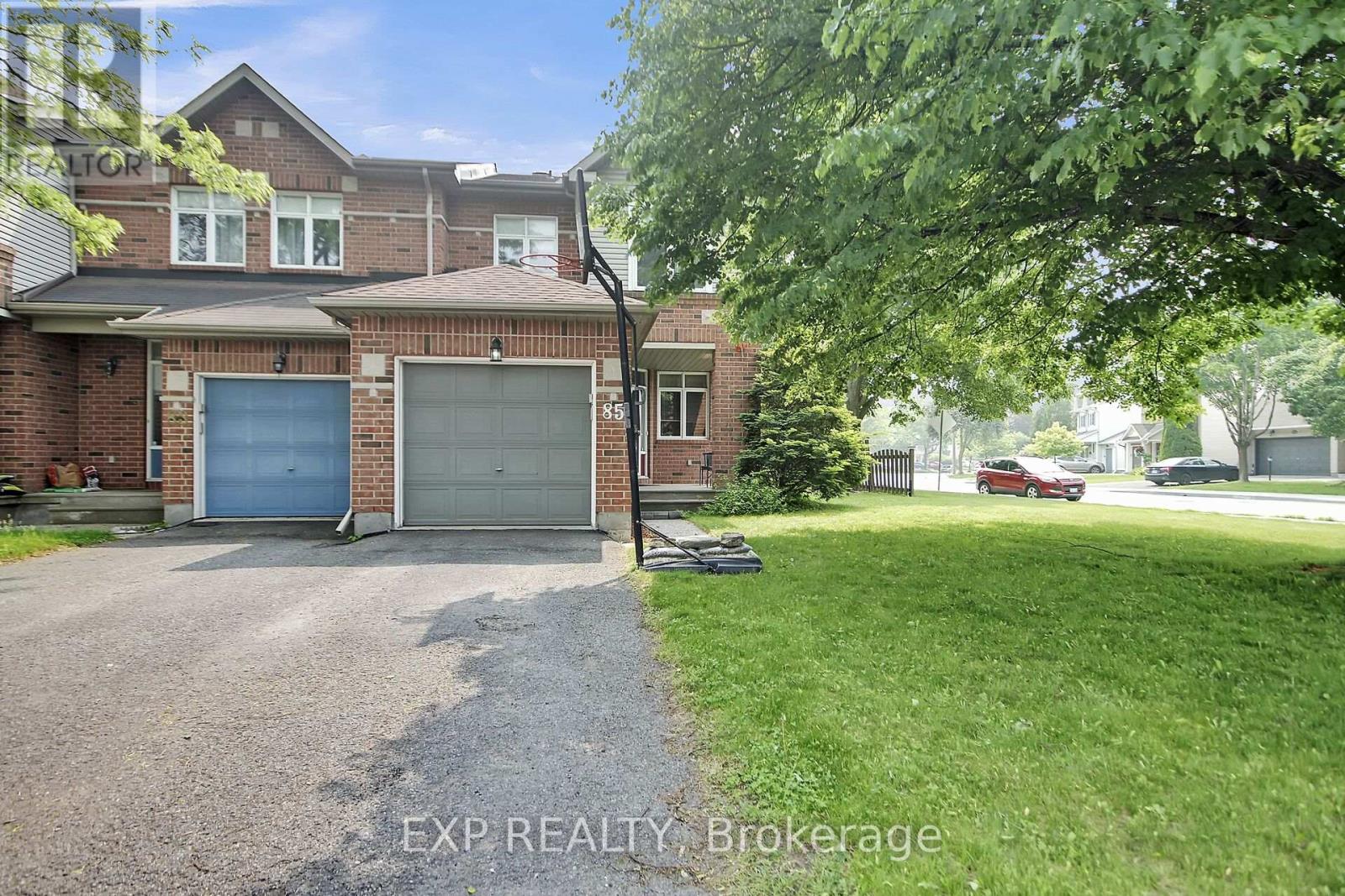 85 ASTORIA CRESCENT, Ottawa, Ontario