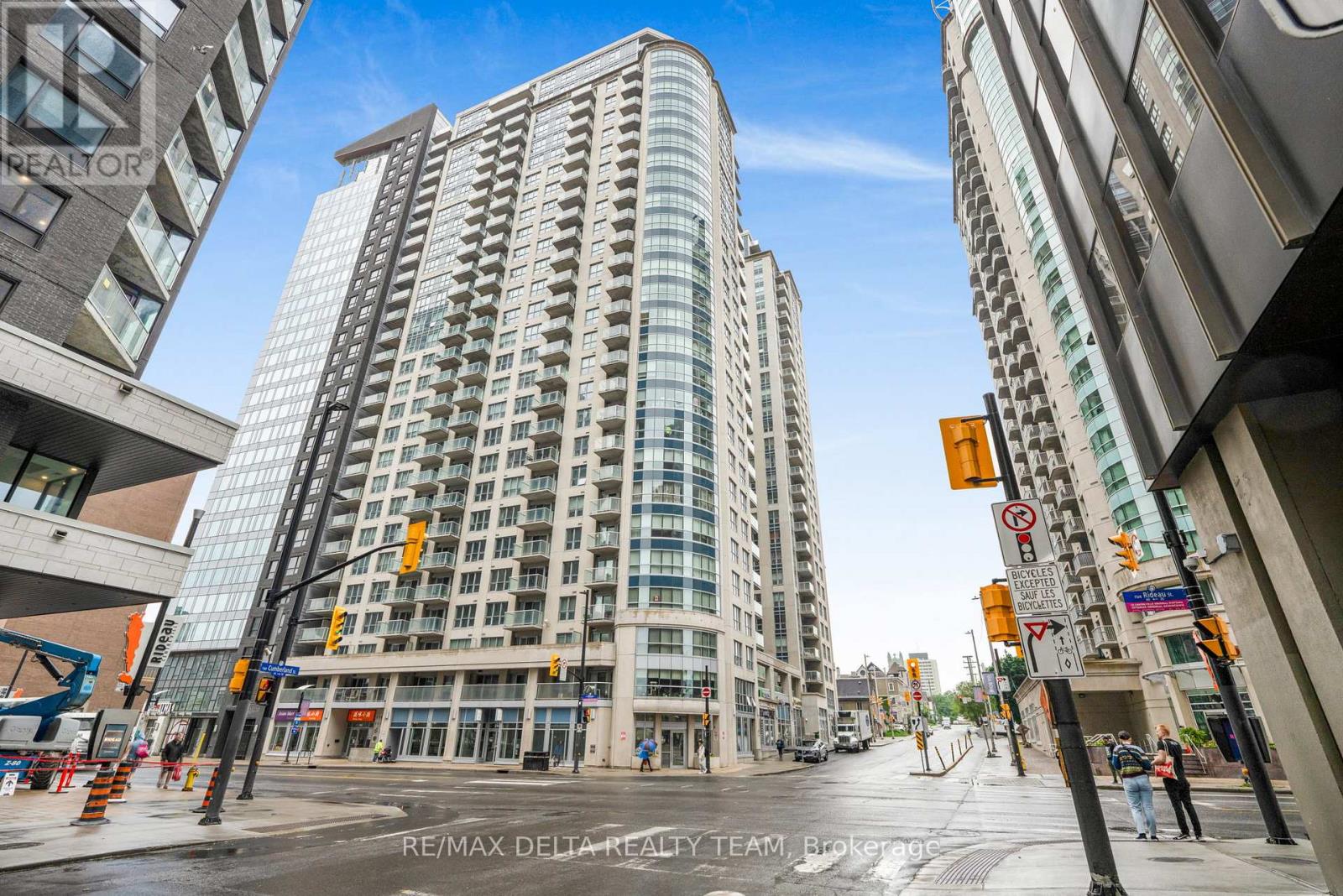 403 - 242 RIDEAU STREET, Ottawa, Ontario