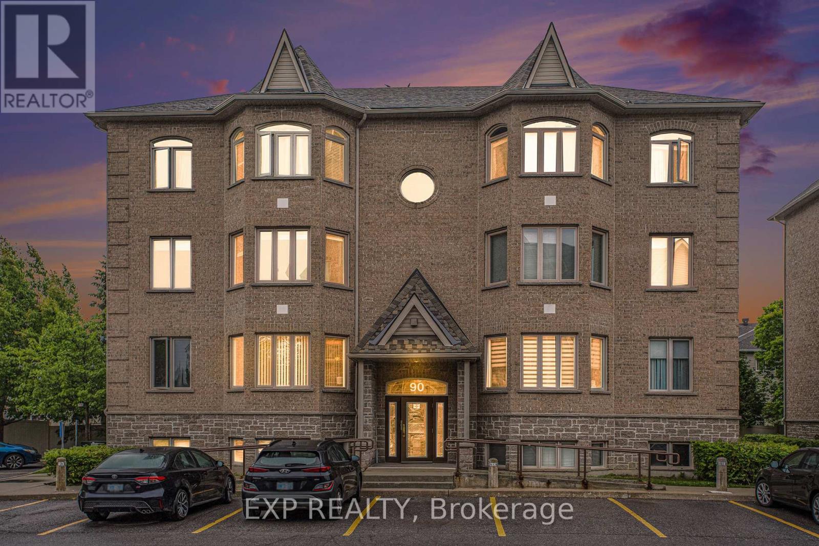 5 - 90 BRIARGATE PRIVATE, Ottawa, Ontario