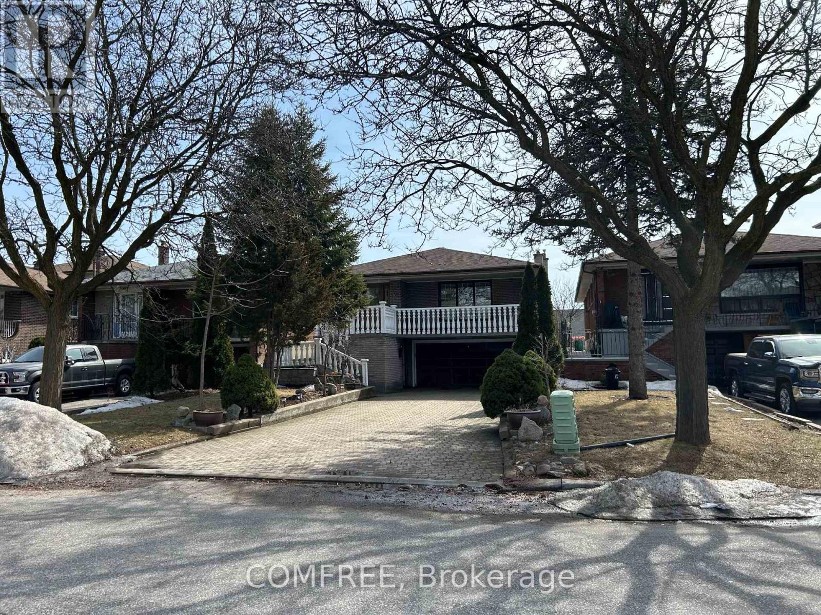 85 DOWNSVIEW AVENUE, Toronto, Ontario