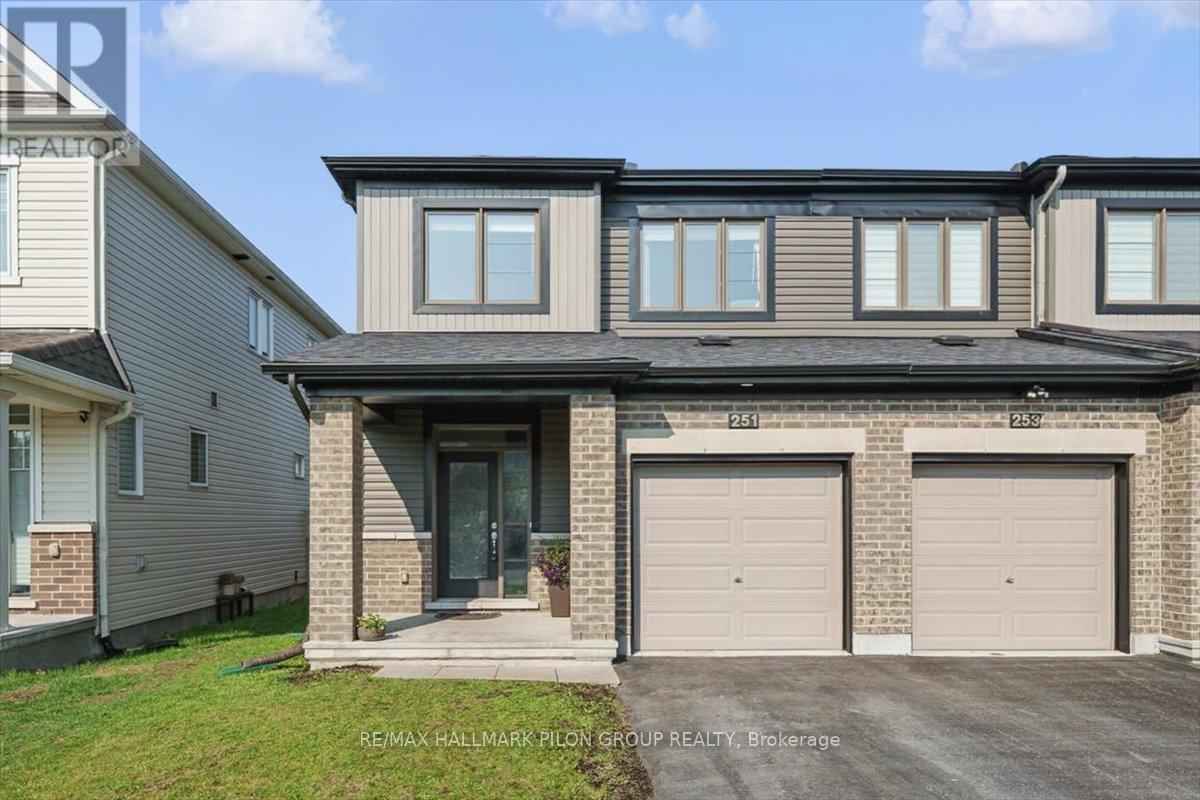 251 MOUNTAIN SORREL WAY, Ottawa, Ontario
